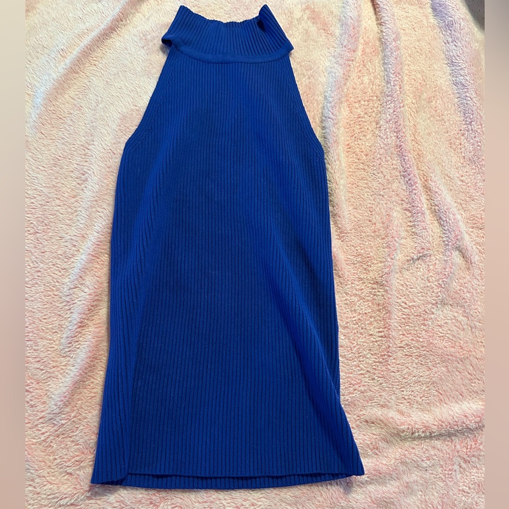 Turtleneck tank